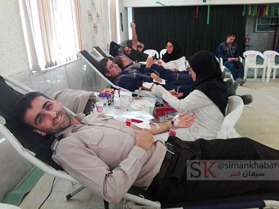 مشارکت کارکنان شرکت سیمان فارس در برنامه اهدا خون