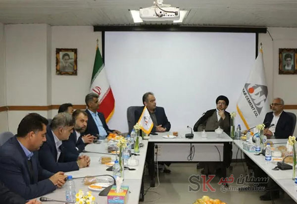 بازدید رئیس کل دادگستری استان فارس از کارخانه سیمان داراب