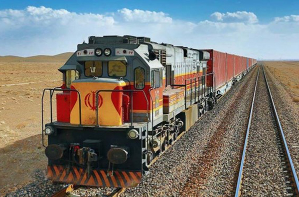 حمل ریلی محموله ۳ هزار تنی سیمان از راه آهن تهران آغاز شد